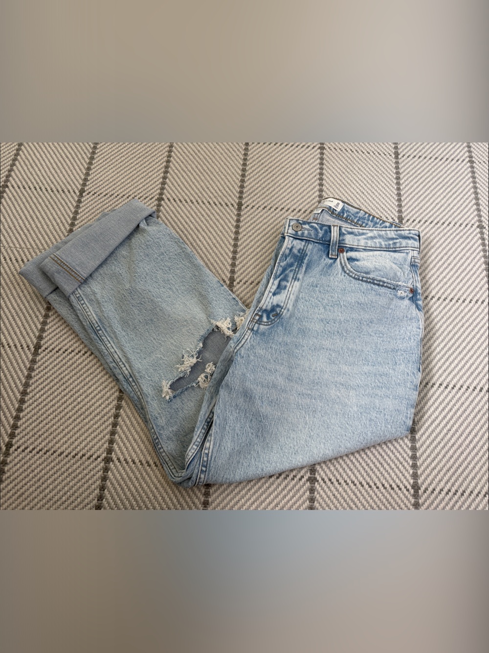 Abercrombie The Dad Light Wash Distressed Boyfriend Jeans